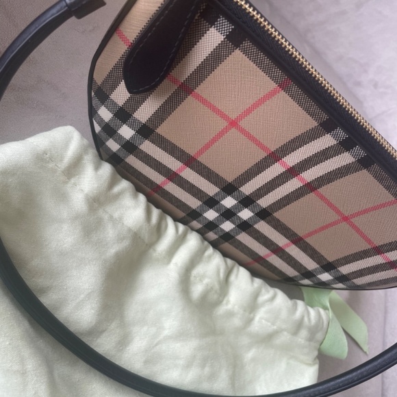 Burberry Olympia Bag - Authentic - Picture 3 of 4